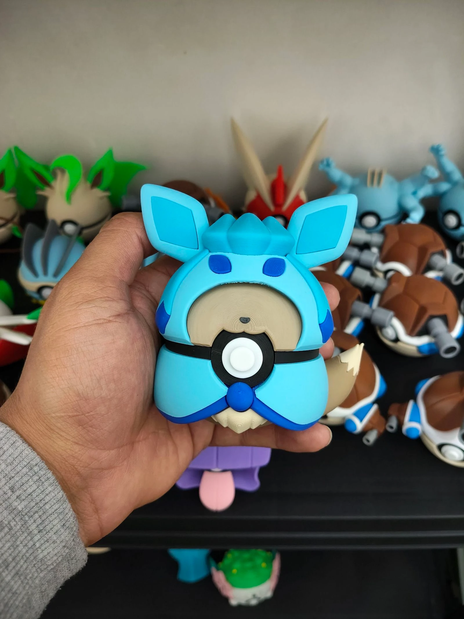Iceon Eevee Pokeball Pokemon Poncho – photo 4